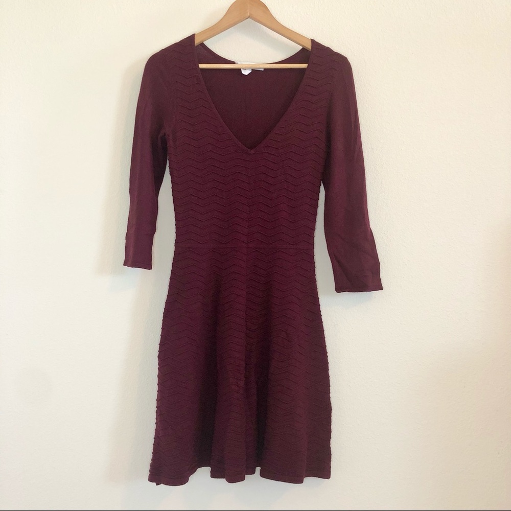 Sweater Dress 3/4 Sleeve Deep V-Neck Skater Dress Size Medium BCBGeneraion